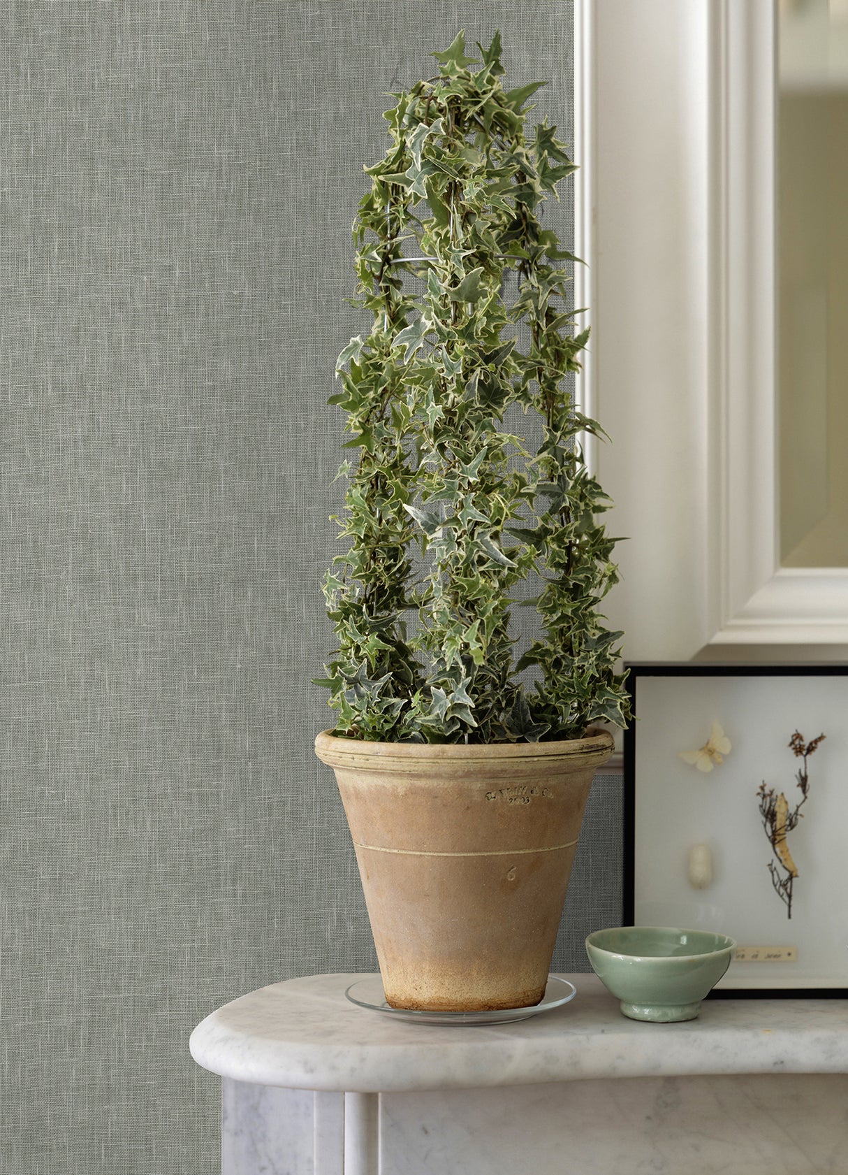 Sheer Linen Grey by Ronald Redding Linen Weave Wallpaper – York Designer Series GRL86135