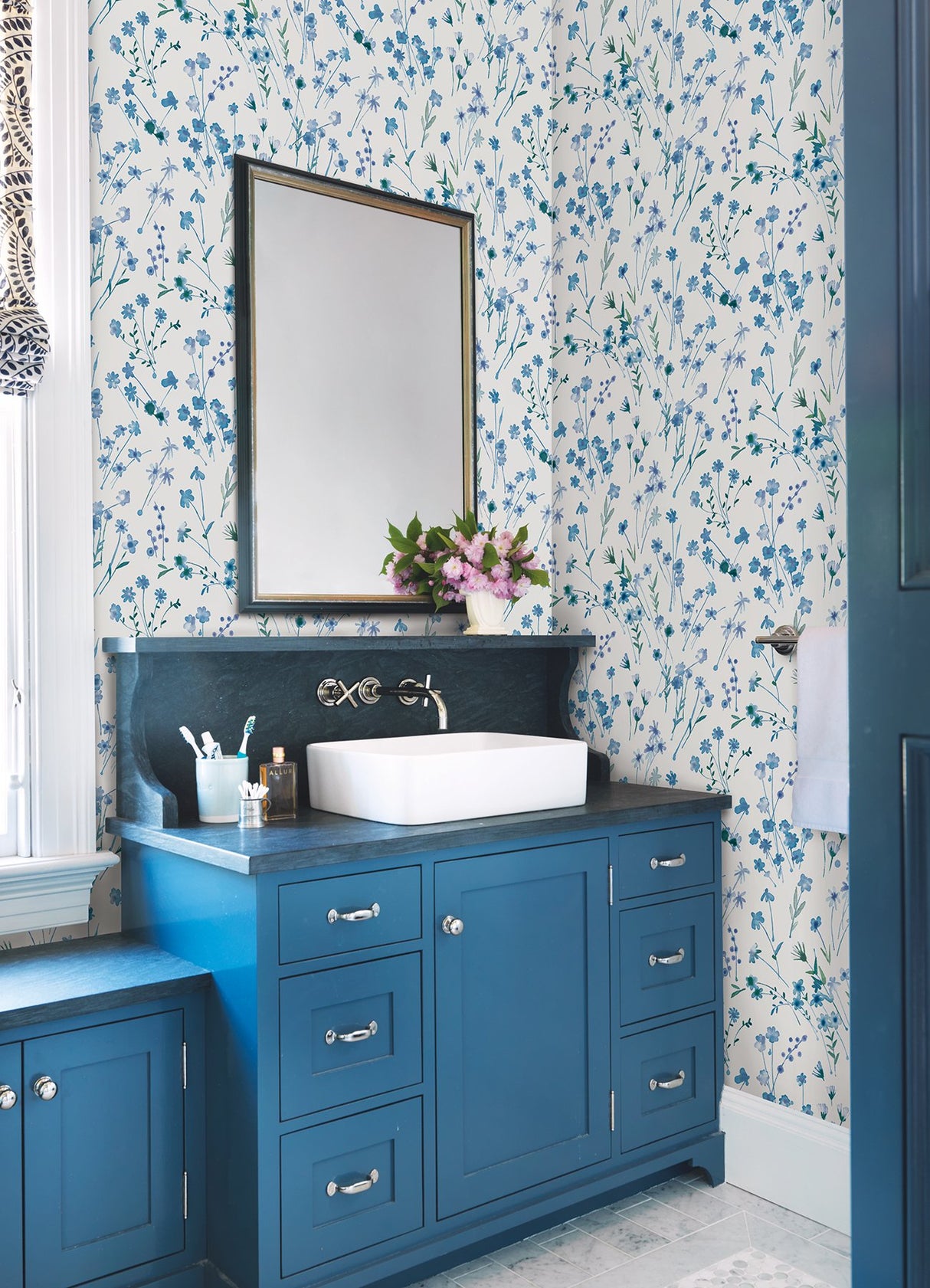 Heidi Blue Watercolor Florals Wallpaper with Botanical Flower Pattern, Unpasted Non Woven Farmhouse Style - Advantage 2980-26176