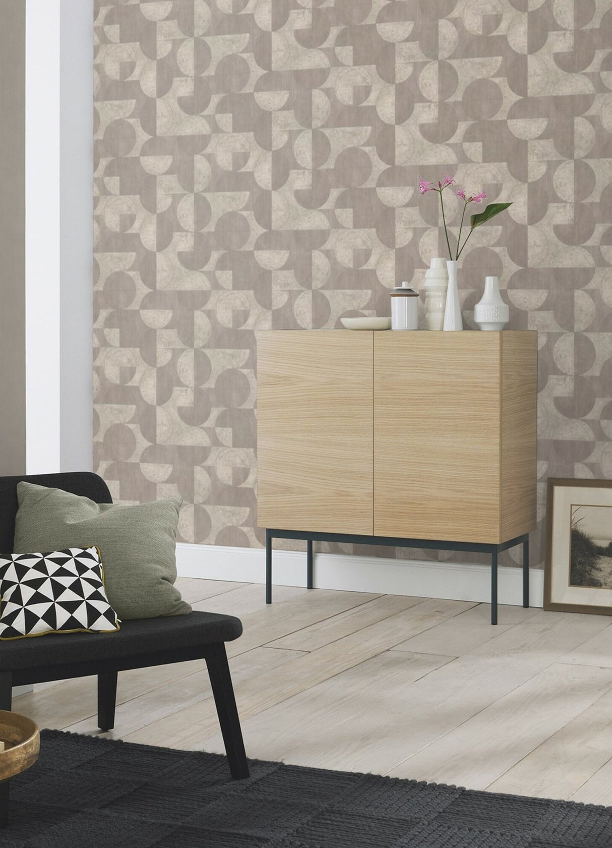 Barcelo Grey Circles Wallpaper with Modern Geometric Pattern - Advantage 2980-521351