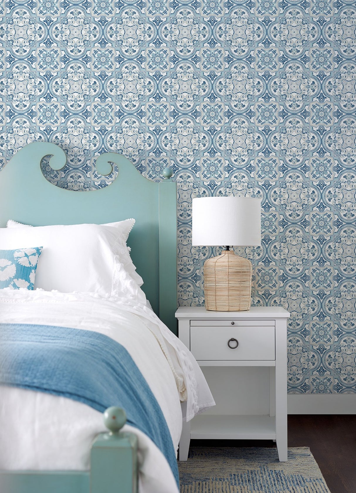 Concord Blue Medallion Wallpaper with Bohemian Abstract Medallions - Chesapeake 3124-13962