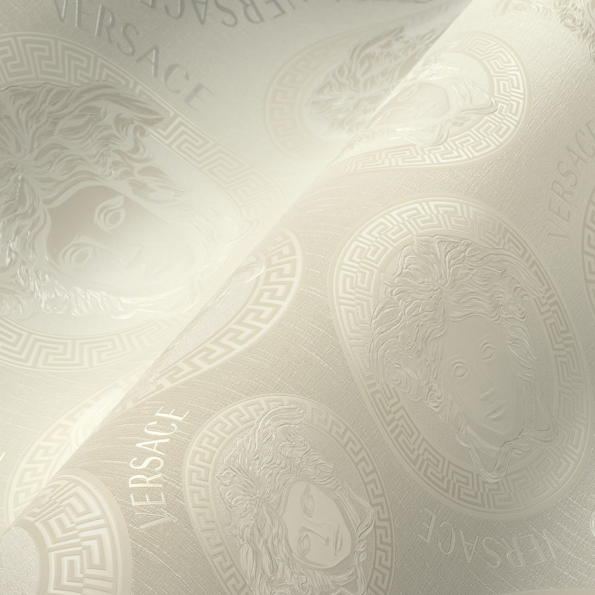 Monarch Papyrus by Versace Volume 5 Medallion Vinyl Wallpaper – Versace 386116X