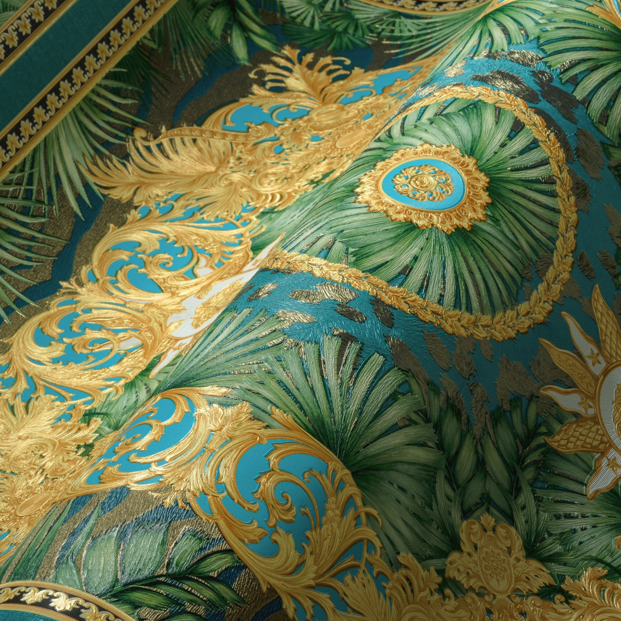 Mirage Brilliance by Versace Volume 5 Medallion Vinyl Wallpaper – Versace 387032X