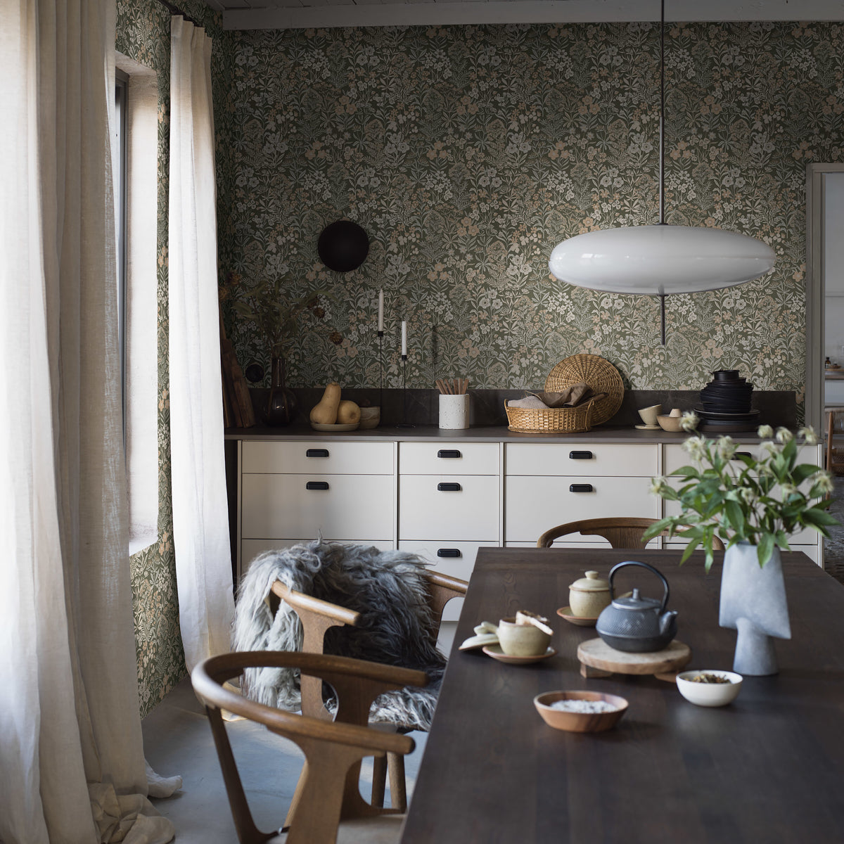 Ång Spruce by Boråstapeter Scandinavian Floral Wallpaper – Schumacher 3969