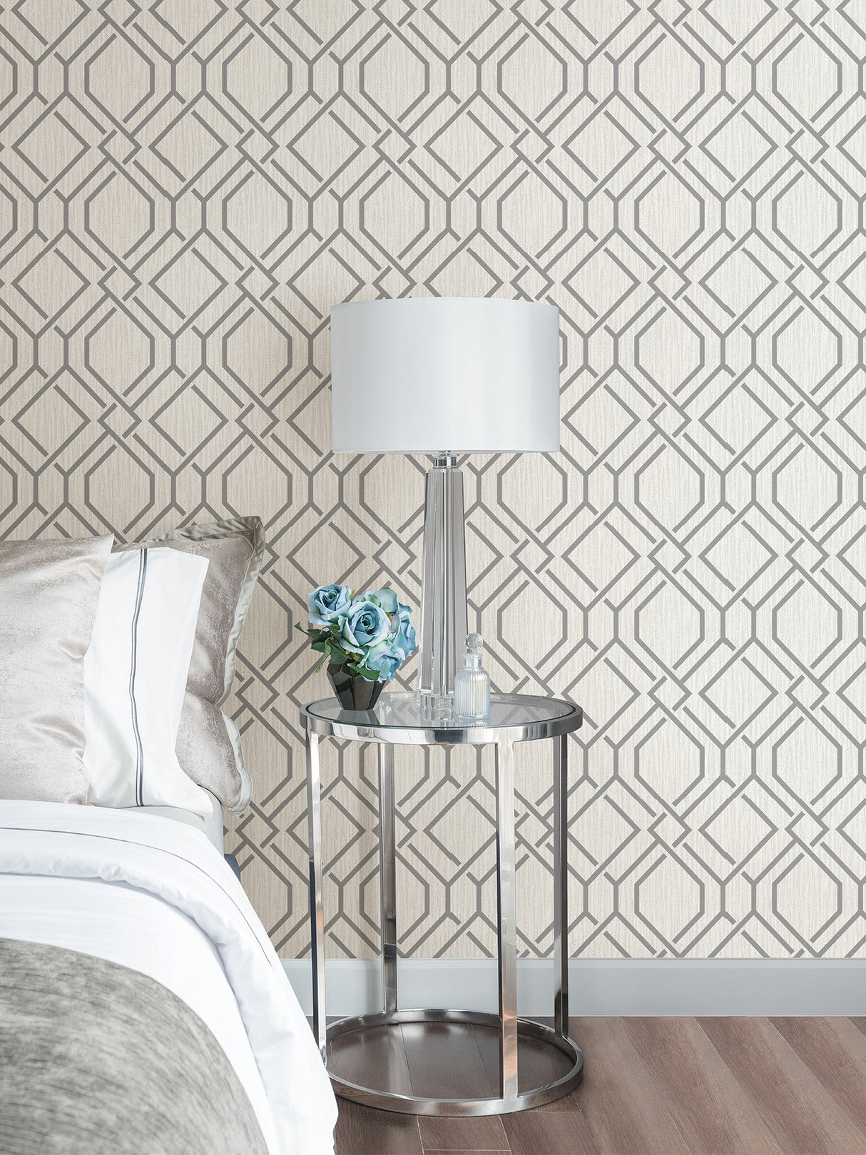 Frege Grey Trellis Wallpaper with Modern Geometric Metallic Accents - Advantage 4025-82528