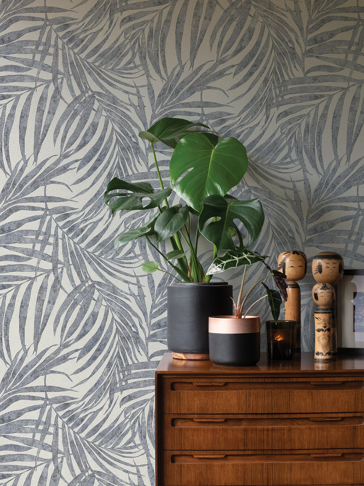 Anzu Slate Frond Wallpaper with Botanical Leaves Motif, Traditional Style - Advantage 4035-617429