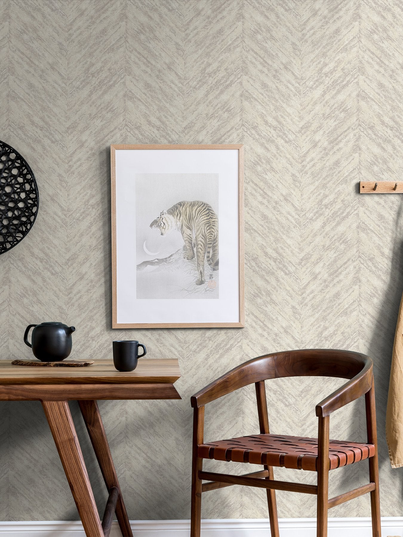 Madoka Silver Chevron Wallpaper with Glam Metallic Textured Graphics - Advantage 4035-617511