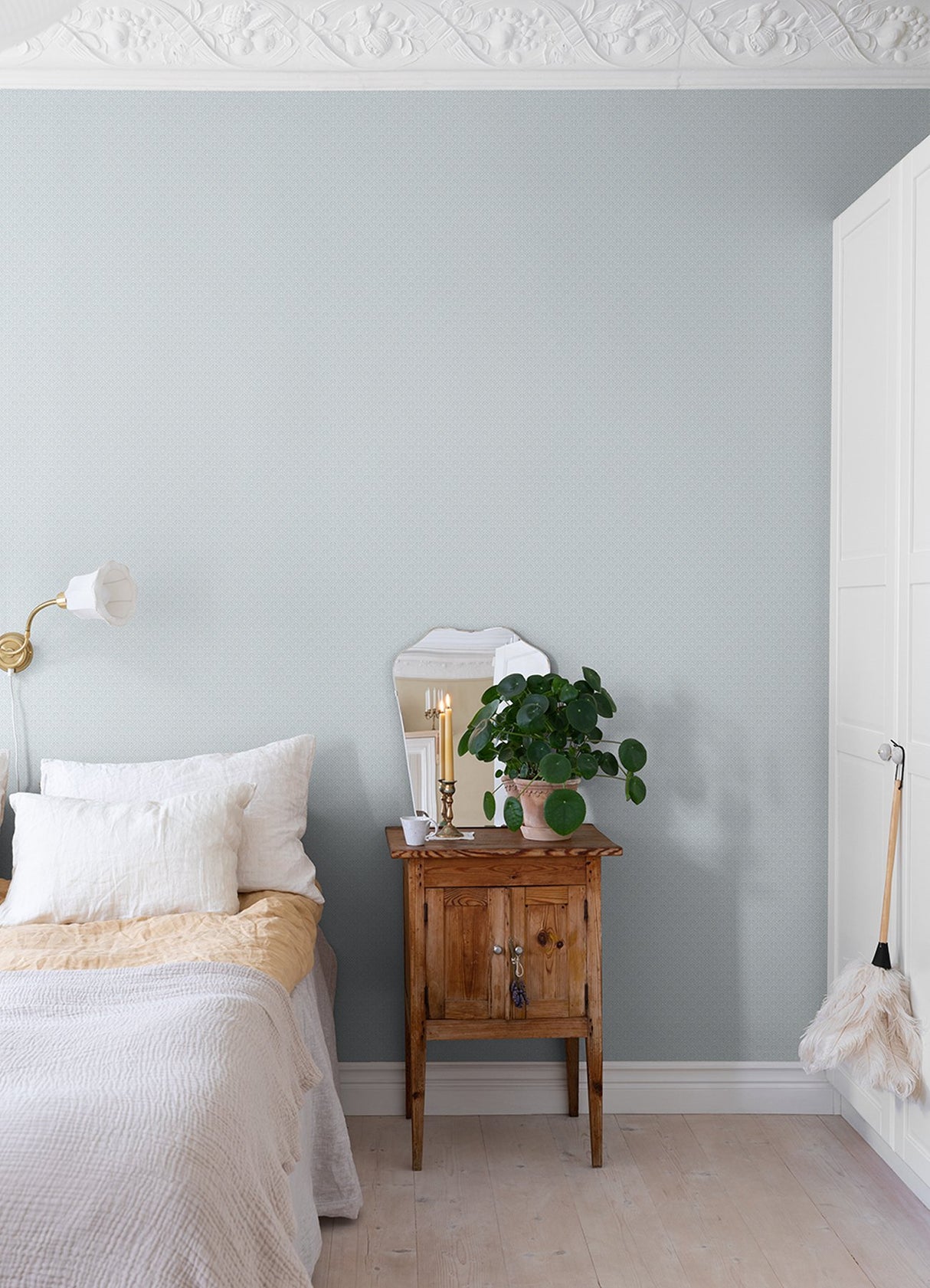 Athena Light Blue Scalloped Botanical Wallpaper with Geometric Botanical Motif - Brewster 4080-15918