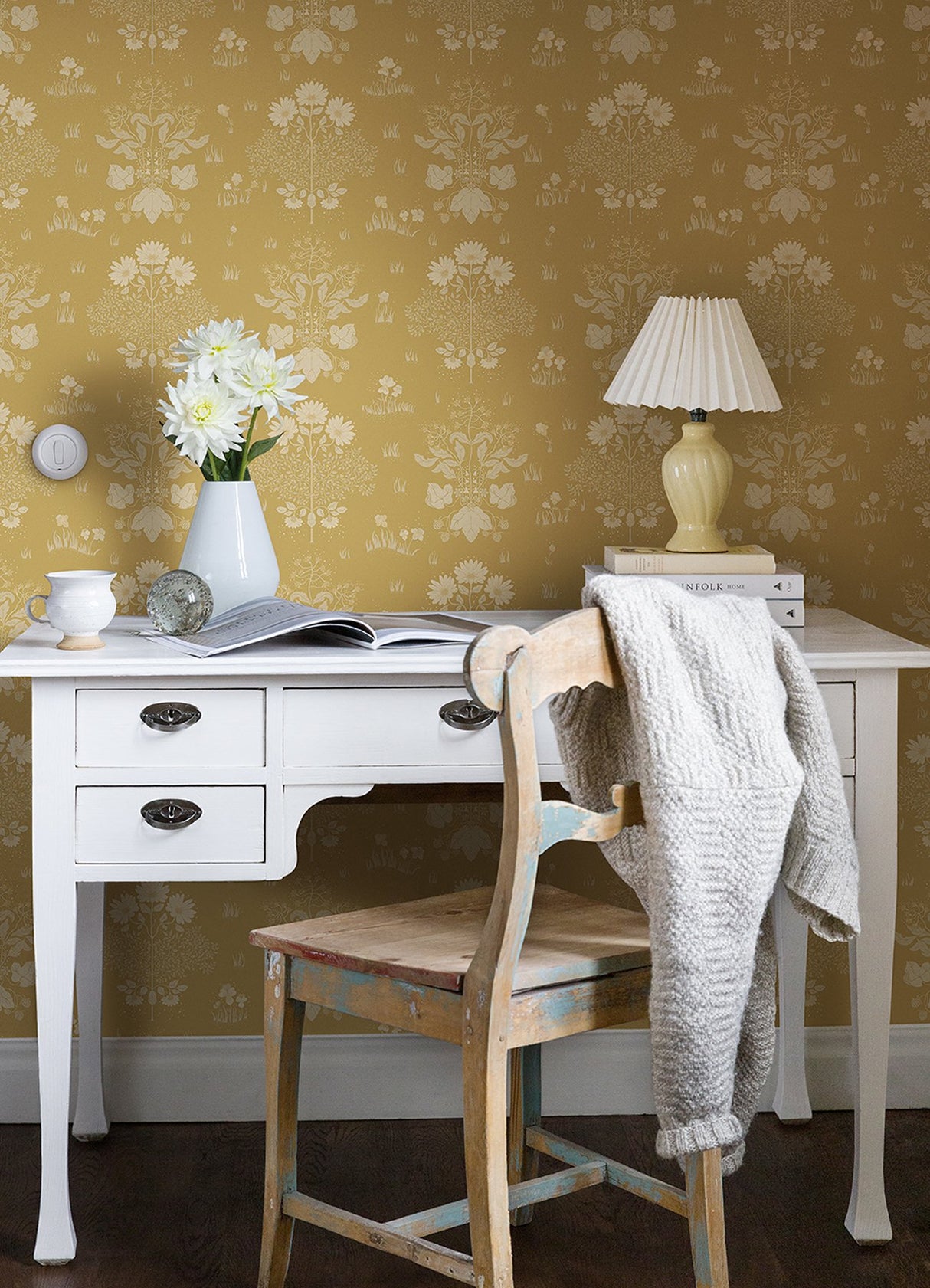 Elda Gold Delicate Daisies Wallpaper with Botanical Floral Pattern, Vintage Style - A-Street Prints 4080-83135