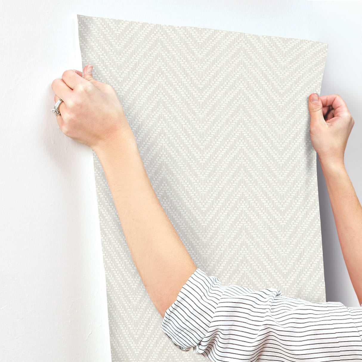 Glynn Silver Chevron Wallpaper with Modern Graphic Pattern - A-Street Prints 4122-26651