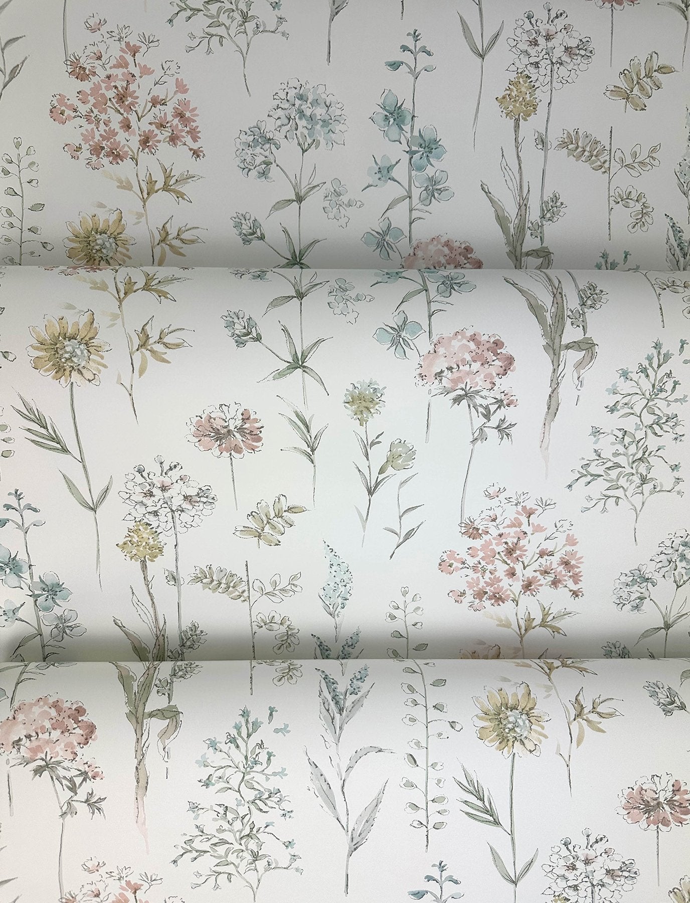 Bergamot Pastel Wildflower Wallpaper with Watercolor Botanical Pattern, Country Style - Chesapeake 4134-72503
