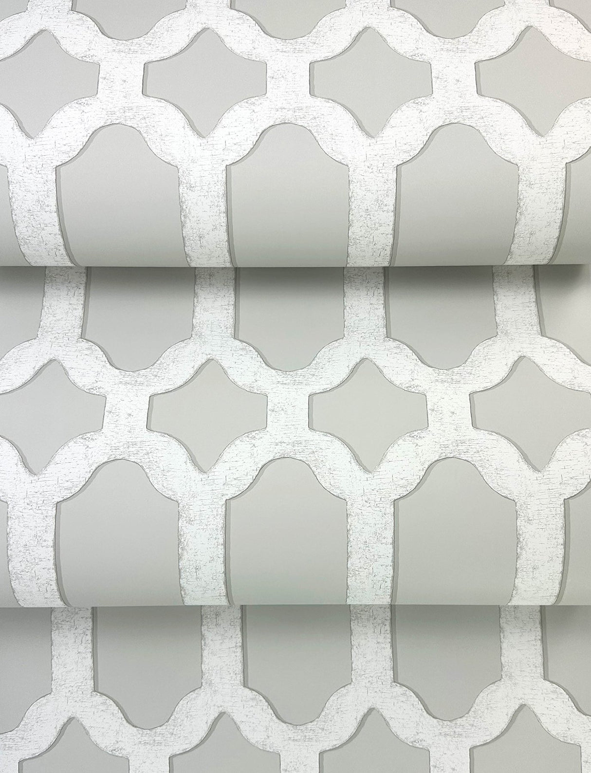 Chervil Light Grey Trellis Wallpaper with Coastal Geometric Quatrefoil Pattern - Chesapeake 4134-72544
