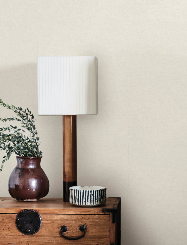 Chambray Dove Fabric Weave Wallpaper with Textured Sure Strip in Transitional Fabric Textures Pattern - Chesapeake 4134-72551