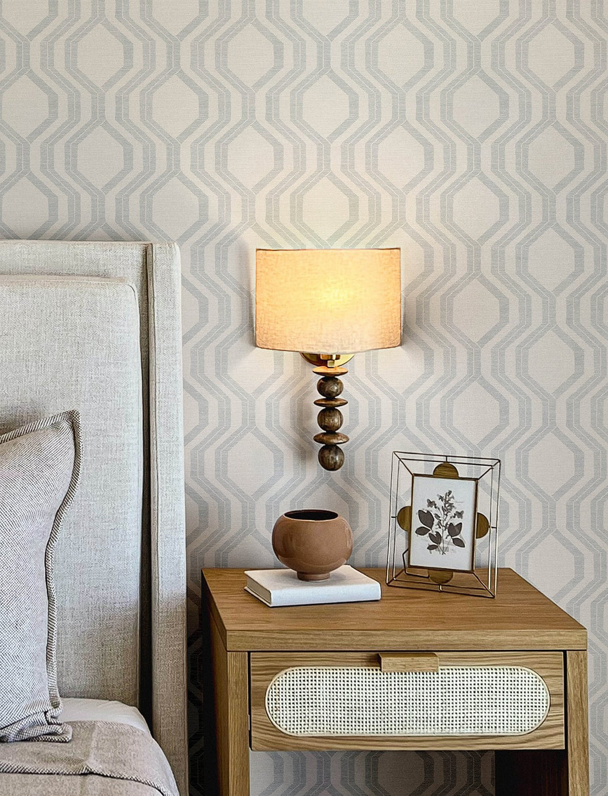 Burton Silver Modern Ogee Wallpaper with Metallic Textured Ogee Pattern - A?Street Prints 4141-27104