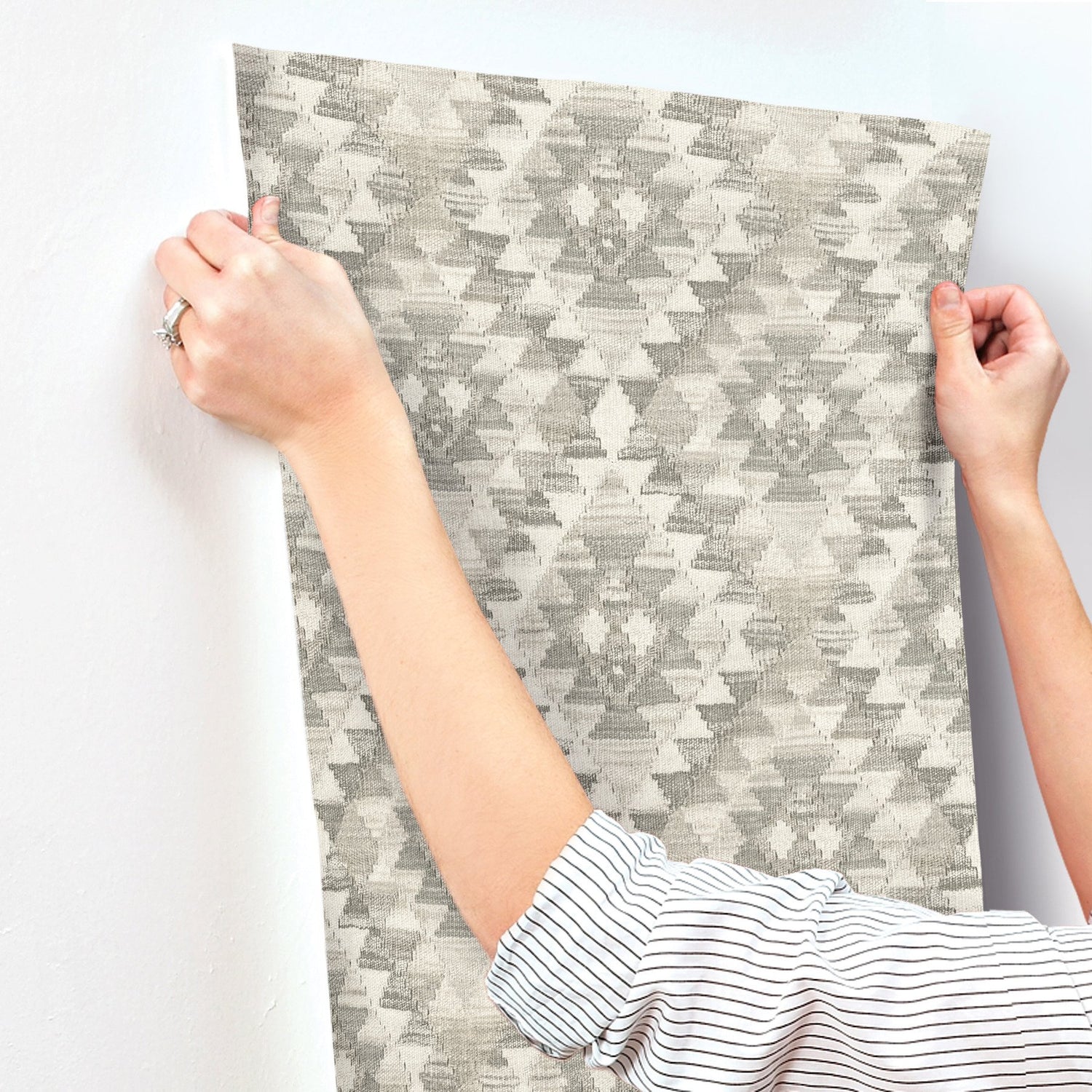 Montana Charcoal Wallpaper with Geometric Country Pattern - Chesapeake 4142-72604