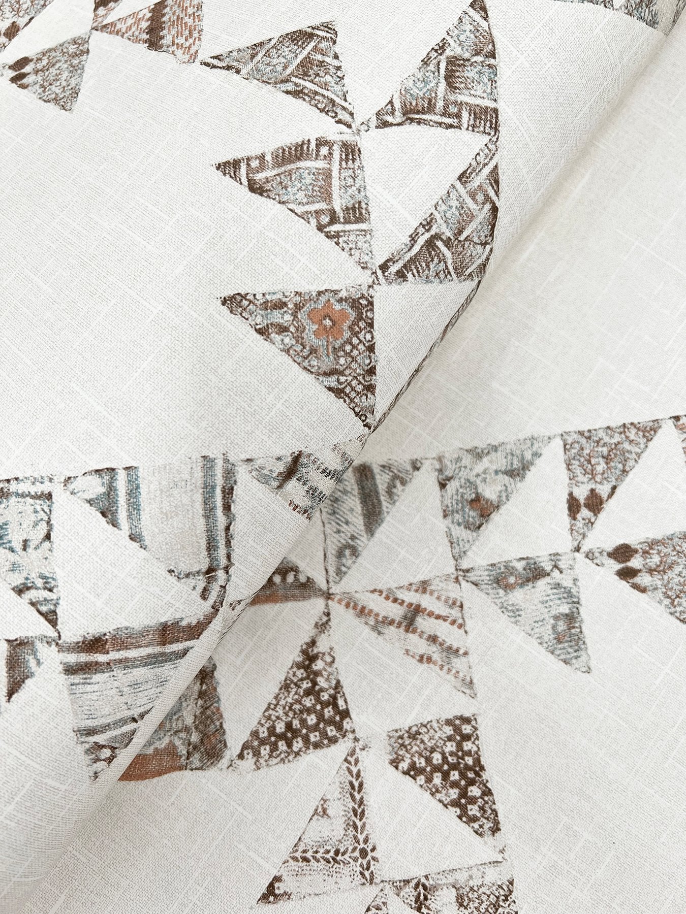 Scrap Quilt Light Brown Wallpaper with Geometric Quilt Motif - Chesapeake 4142-72631