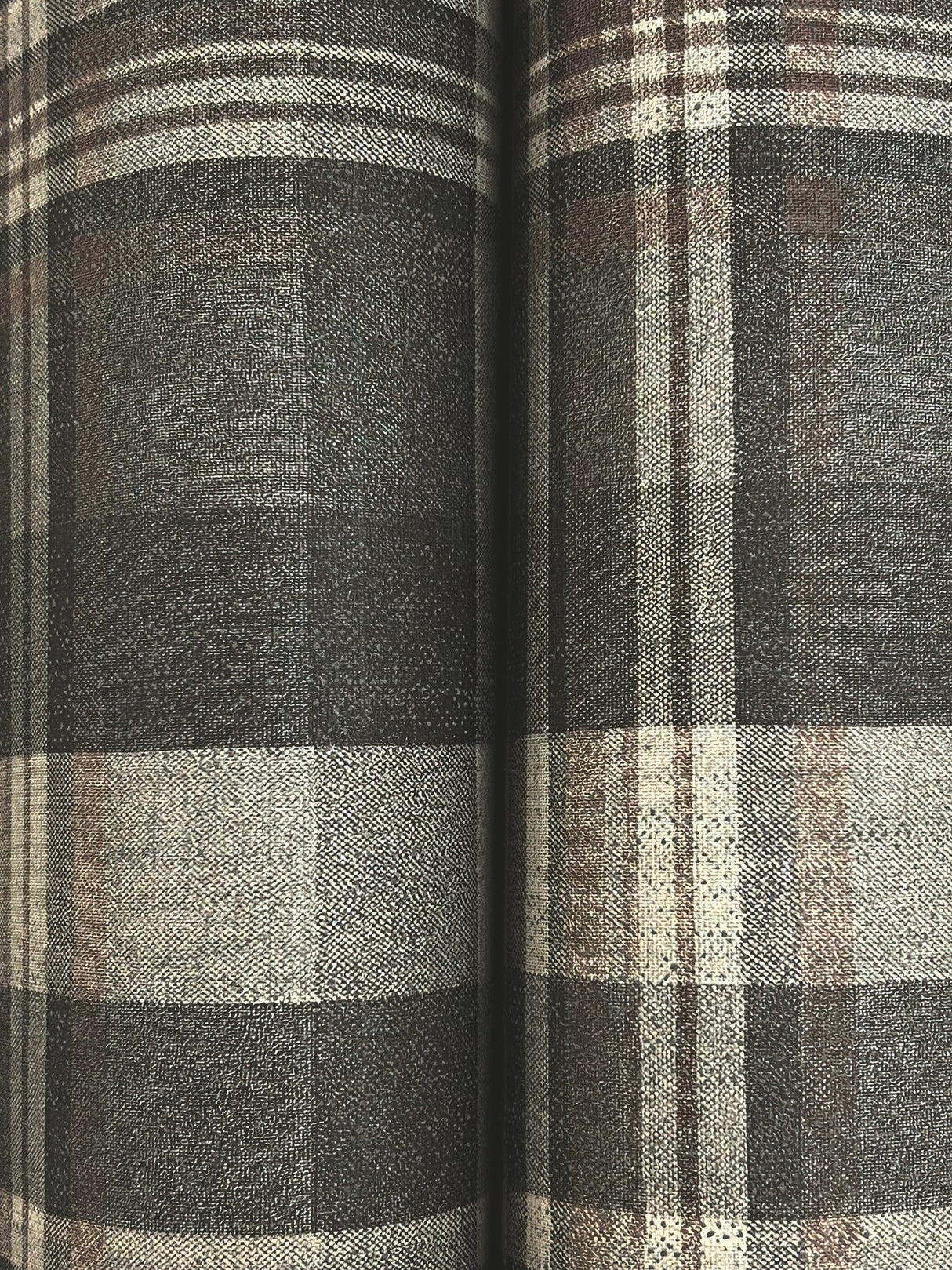 Dutton Plaid Charcoal Wallpaper with Traditional Plaid Pattern - Chesapeake 4142-72632