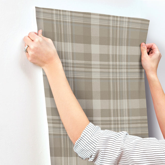 Dutton Plaid Light Brown Wallpaper with Traditional Plaid Pattern - Chesapeake 4142-72633