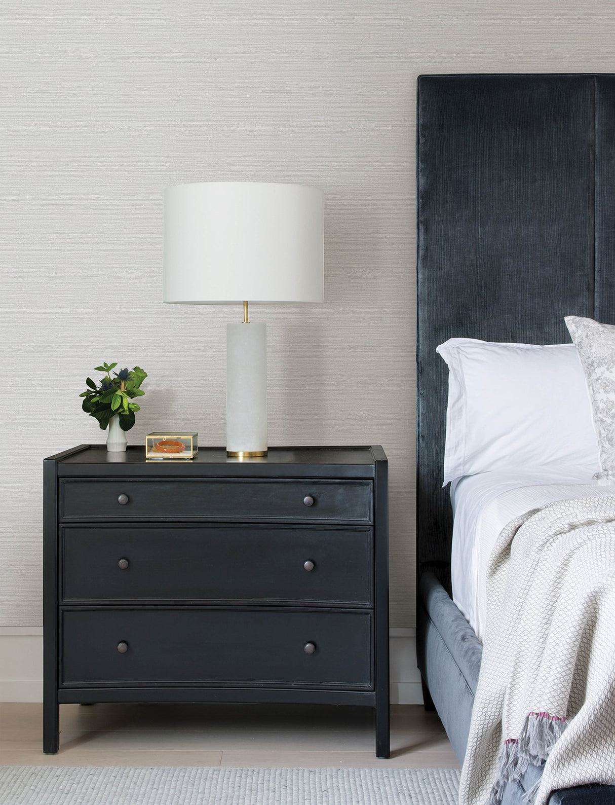 Hazen Pearl Shimmer Stripe Wallpaper with Faux Grasscloth Texture - Advantage 4144-9138
