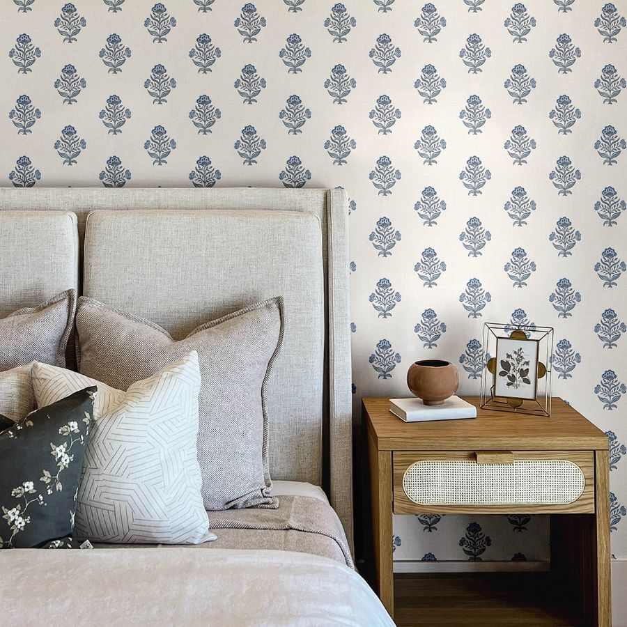 Hollyhock Blue by Chesapeake Floral Crest Wallpaper – Brewster Home Fashions 4148-27417
