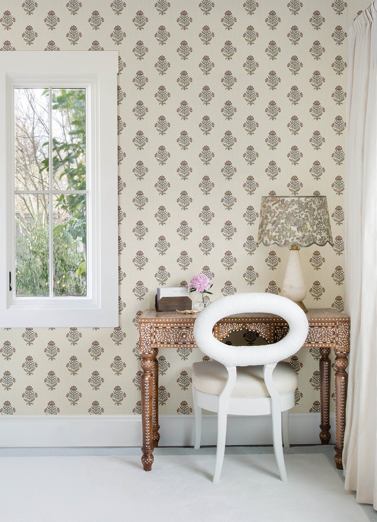 Hollyhock Rust by Chesapeake Floral Crest Wallpaper – Brewster Home Fashions 4148-27420