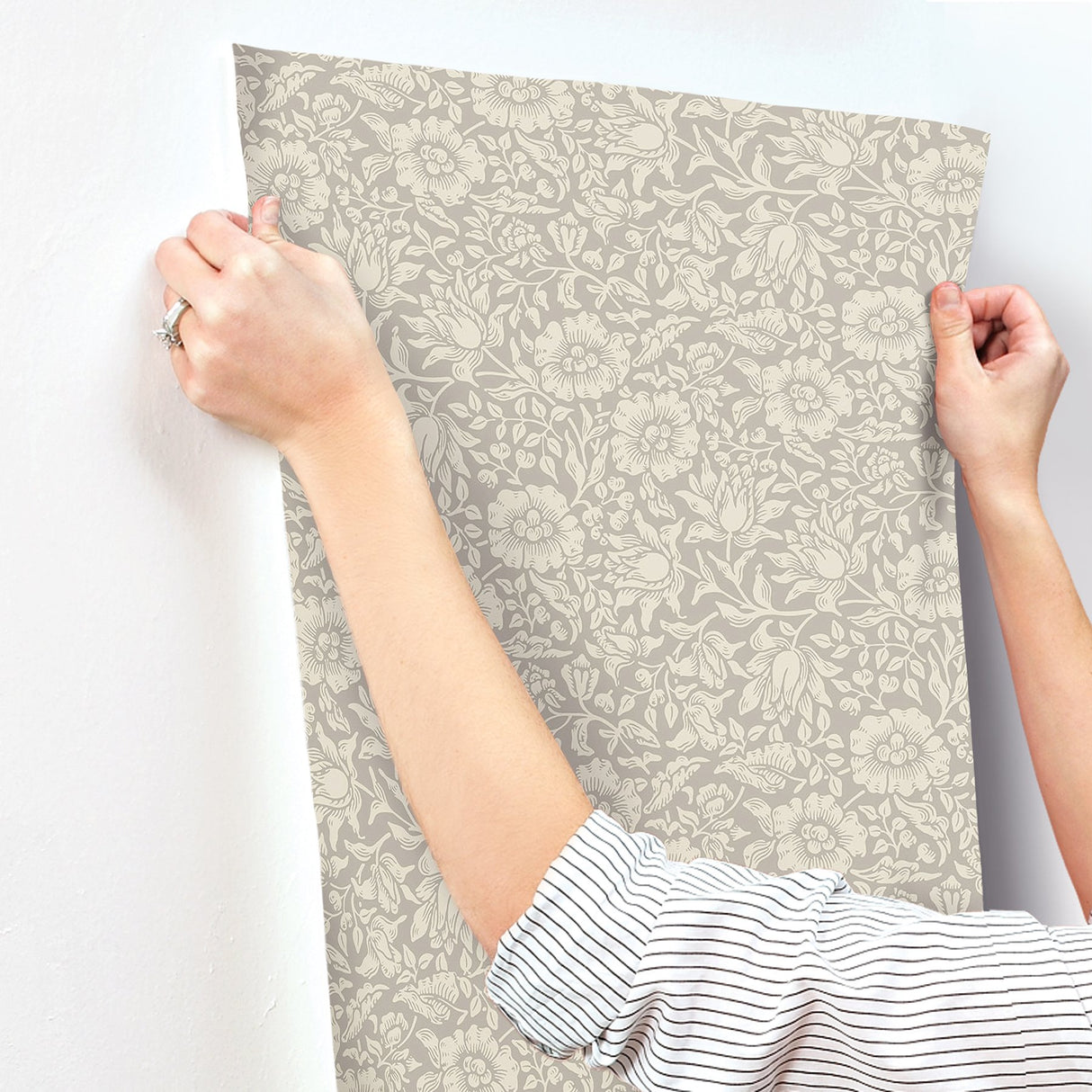 Mallow Grey Floral Vine Wallpaper with Traditional Botanical Pattern - Brewster 4153-82038