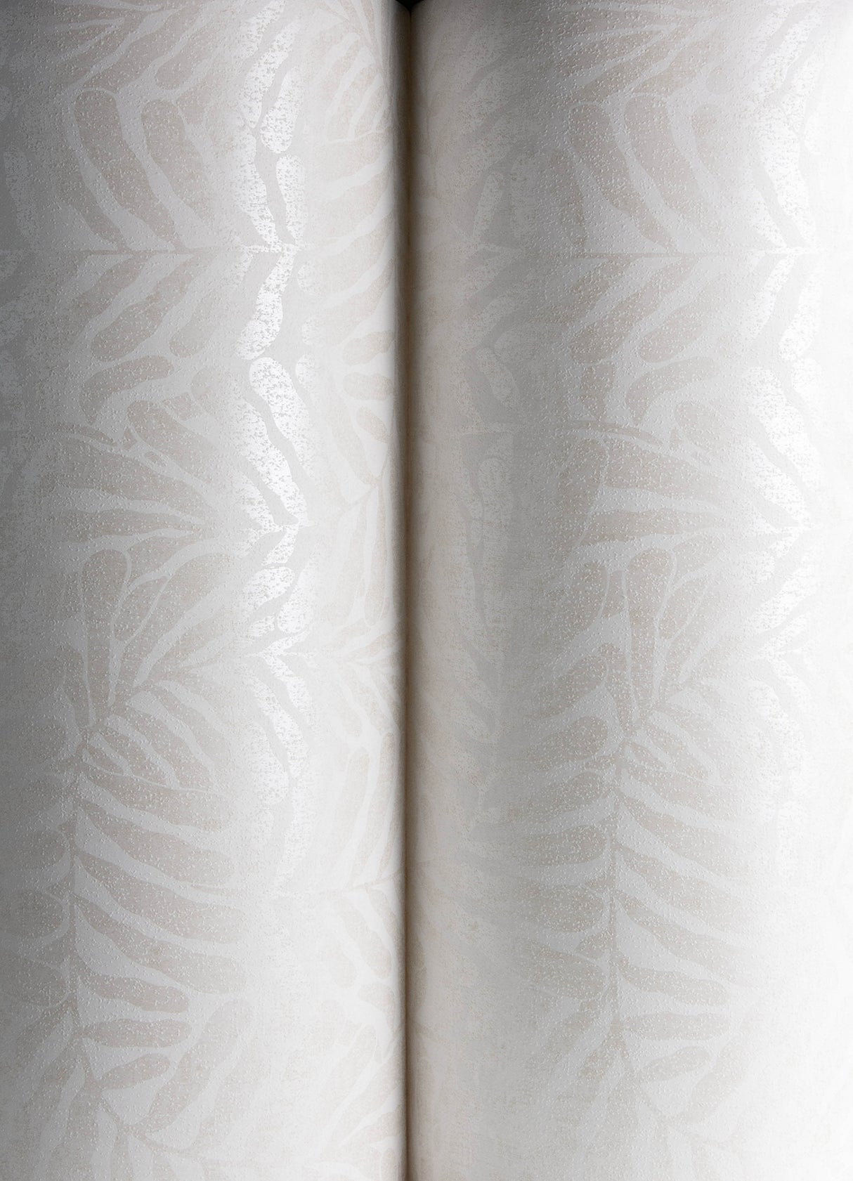 Gabriel Pearl by Scott Living Fern Wallpaper – A-Street Prints 4155-27314