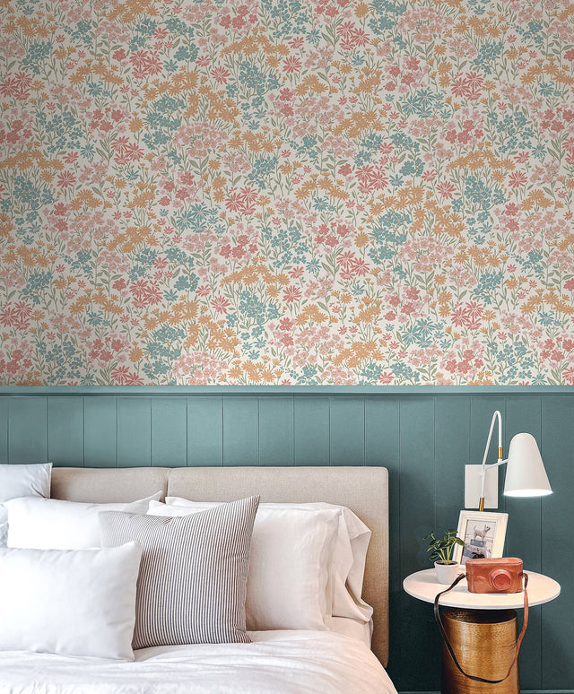 Ditsy Multi Daisies Wallpaper in Multi with Bohemian Botanical Floral Pattern - Advantage 4164-M1811