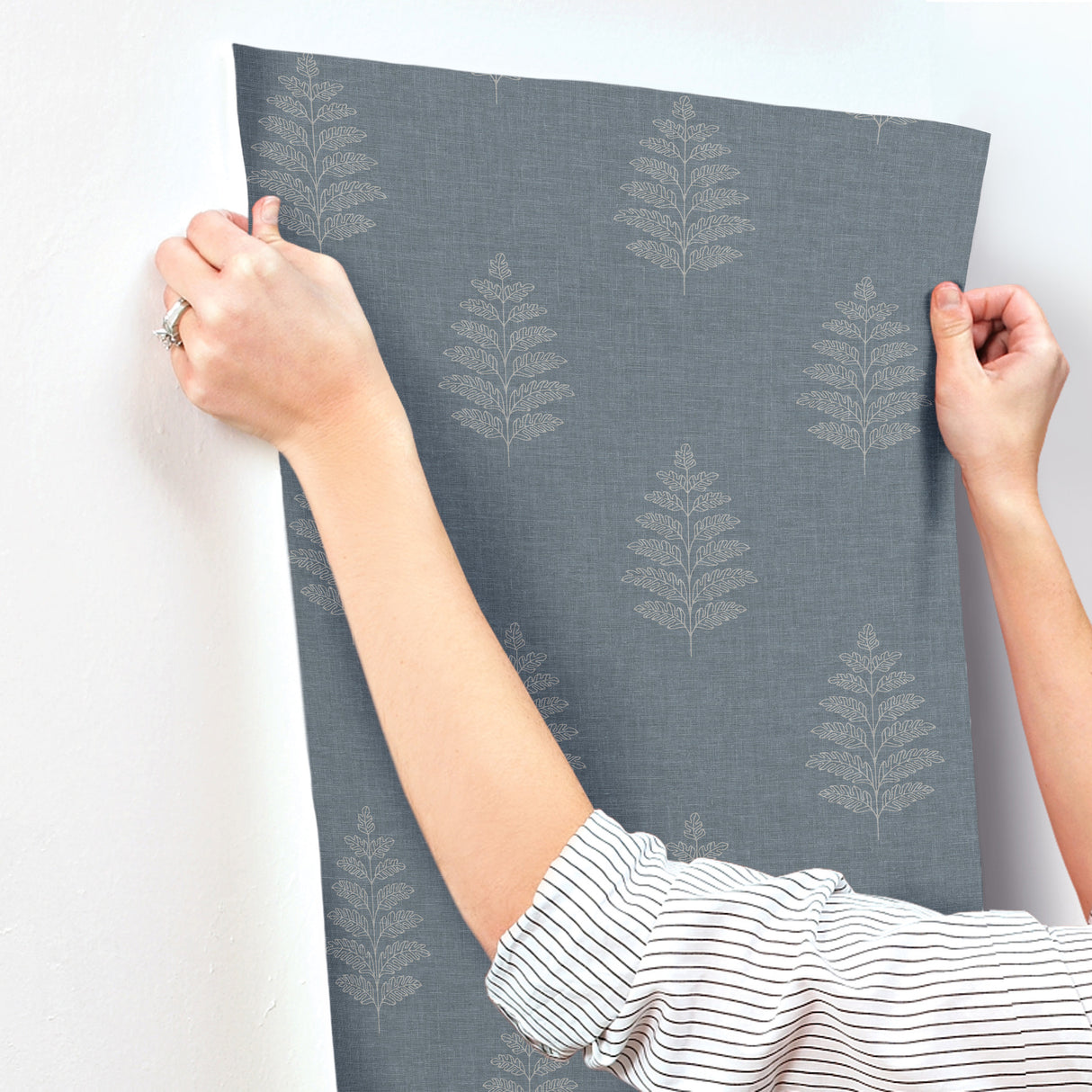 Frond Denim by Chesapeake Leaf Wallpaper – Brewster Home Fashions 4169-83127