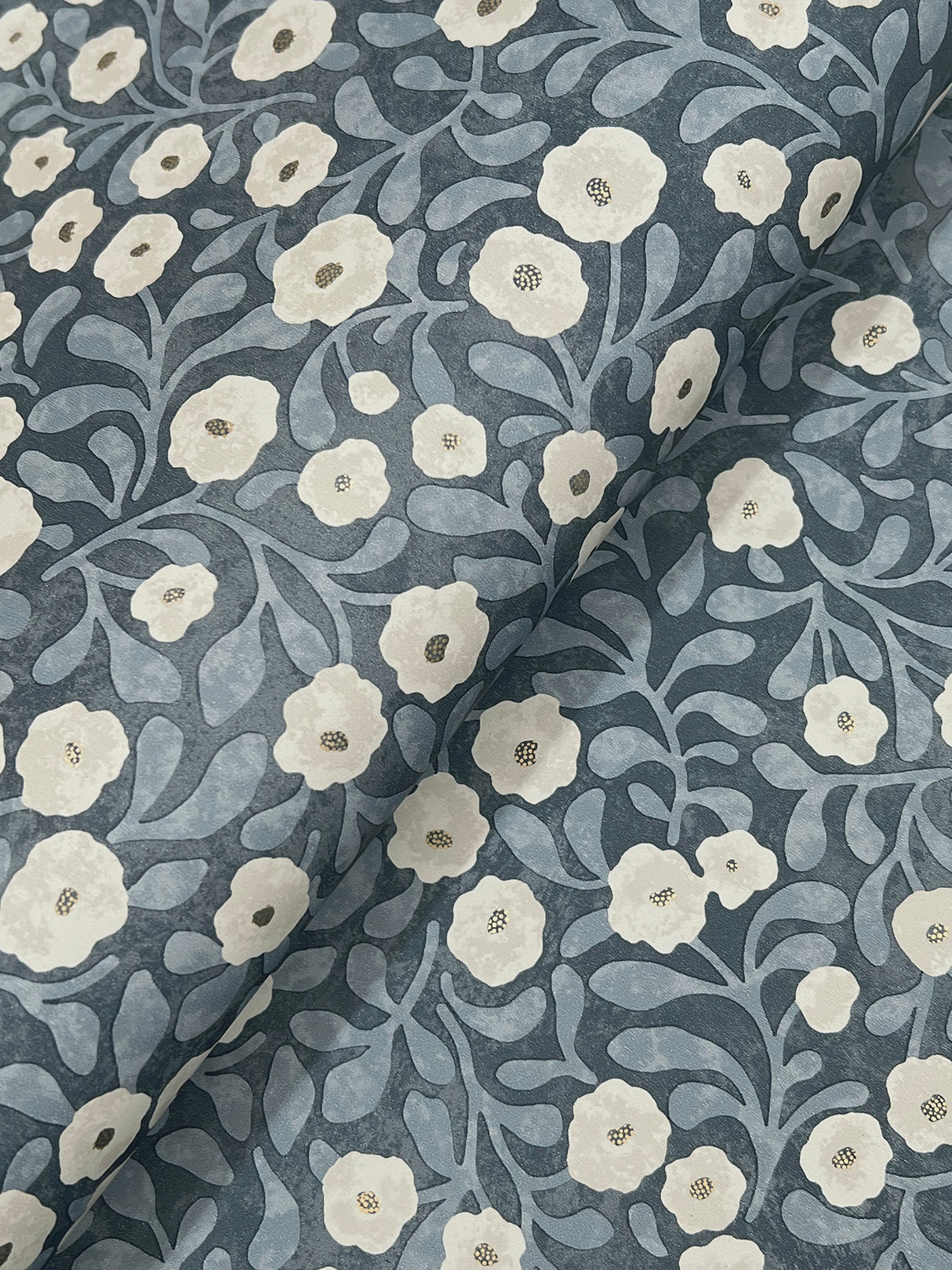 Poppy Trail Dark Blue by Chesapeake Floral Wallpaper – Brewster Home Fashions 4169-83135