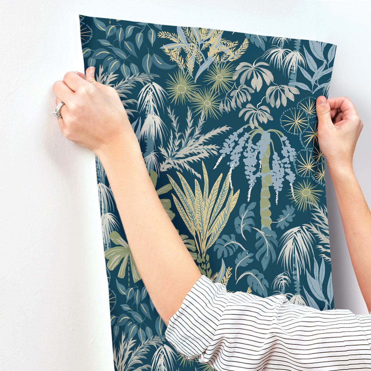 Everglades Teal by A-Street Prints Botanical Wallpaper – A-Street Prints 4172-27482