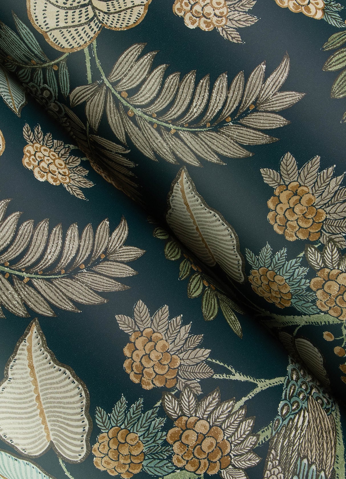 Geneva Sea Green by Chris Loves Julia Peacock Paradise Wallpaper – A-Street Prints 4173-27645