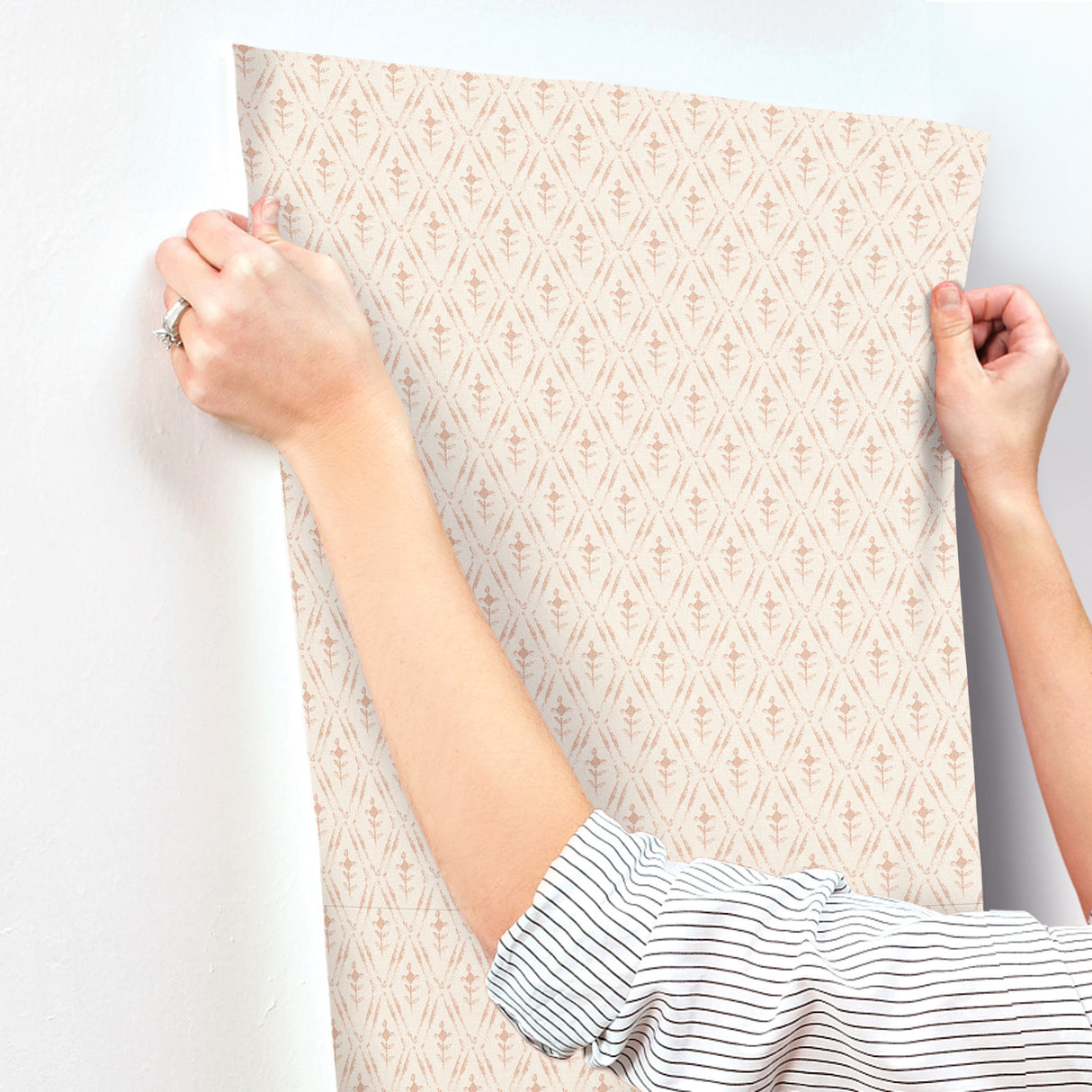 Tillie Blush by Chris Loves Julia Diamond Floral Wallpaper – A-Street Prints 4173-27670