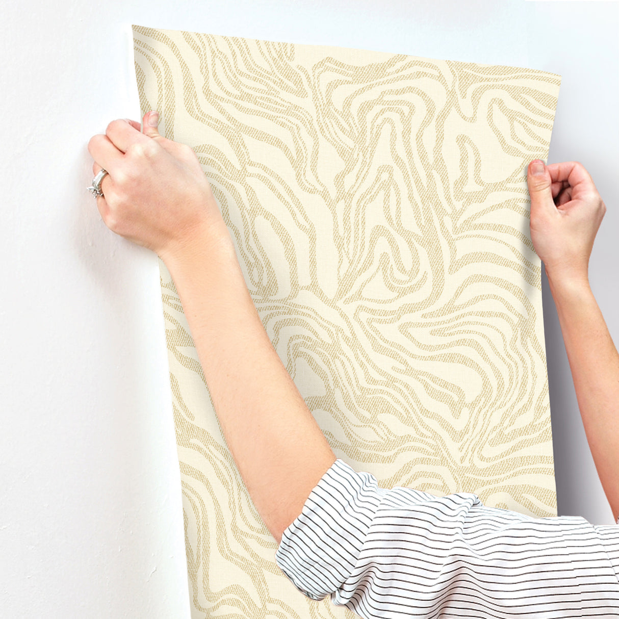 Massar Gold by A-Street Prints Modern Marbled Wallpaper – A-Street Prints 4177-27705