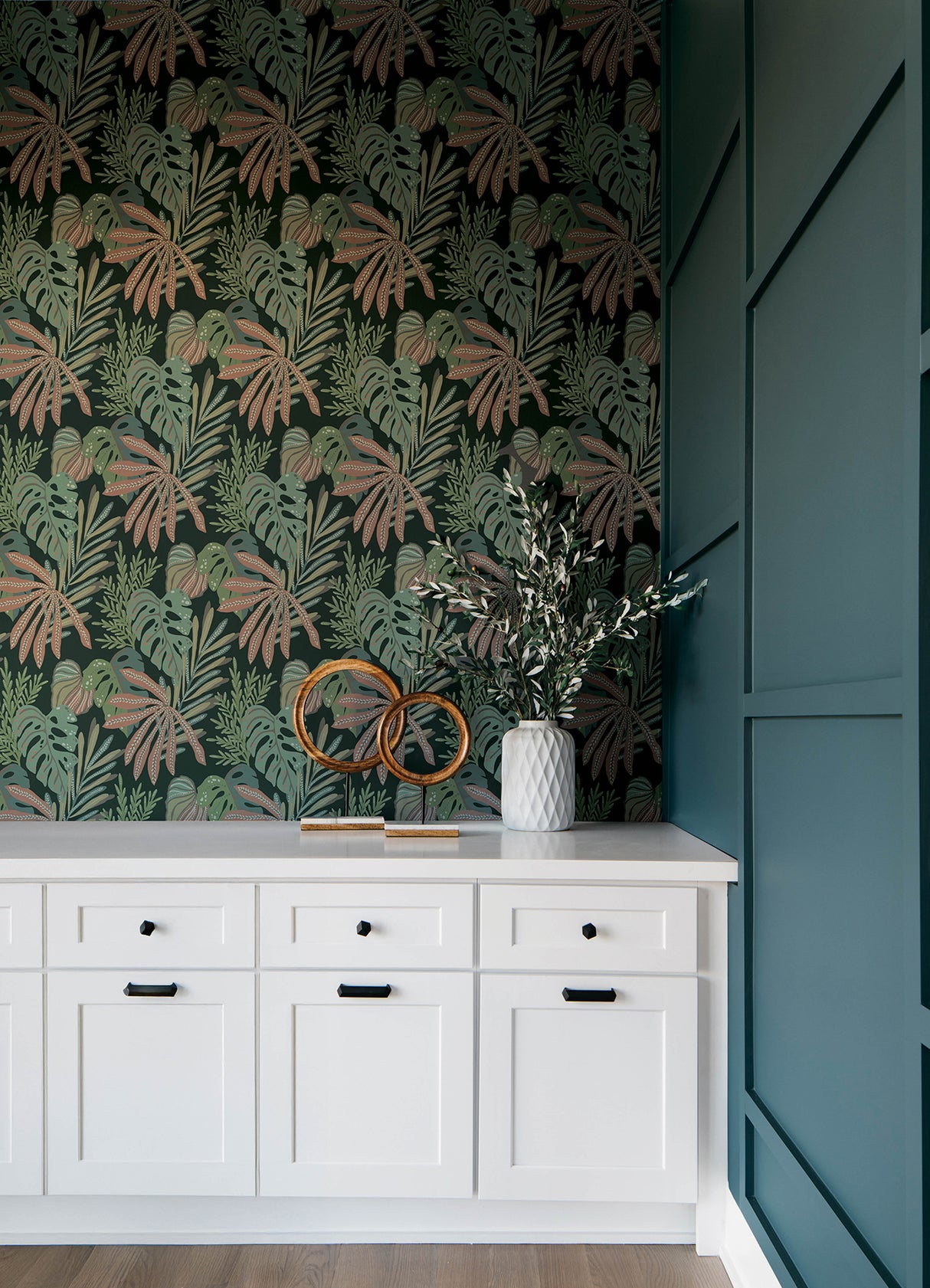 Alocasia Multicolor by A-Street Prints Tropical Foliage Wallpaper – A-Street Prints 4177-27737