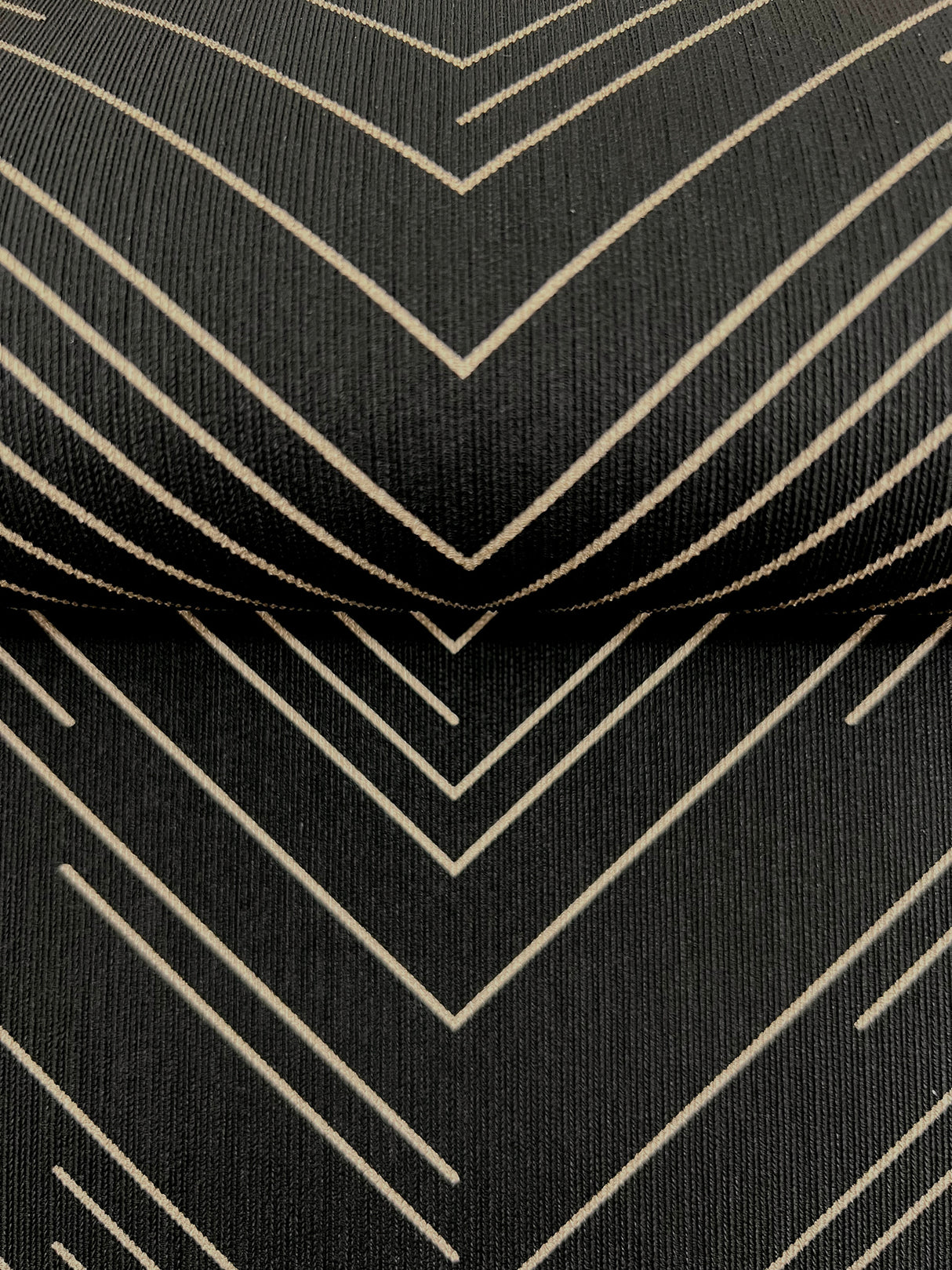 Kian Black by Warner Modern Chevron Wallpaper – Brewster Home Fashions 4184-4957