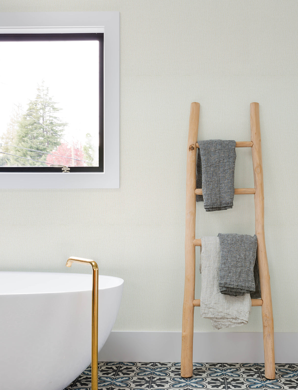 Sonia Bone by Chesapeake Elegant Faux Linen Textured Transitional Scrubbable Strippable Vinyl Non-Woven Kitchen Bath Wallpaper - 4191-83034