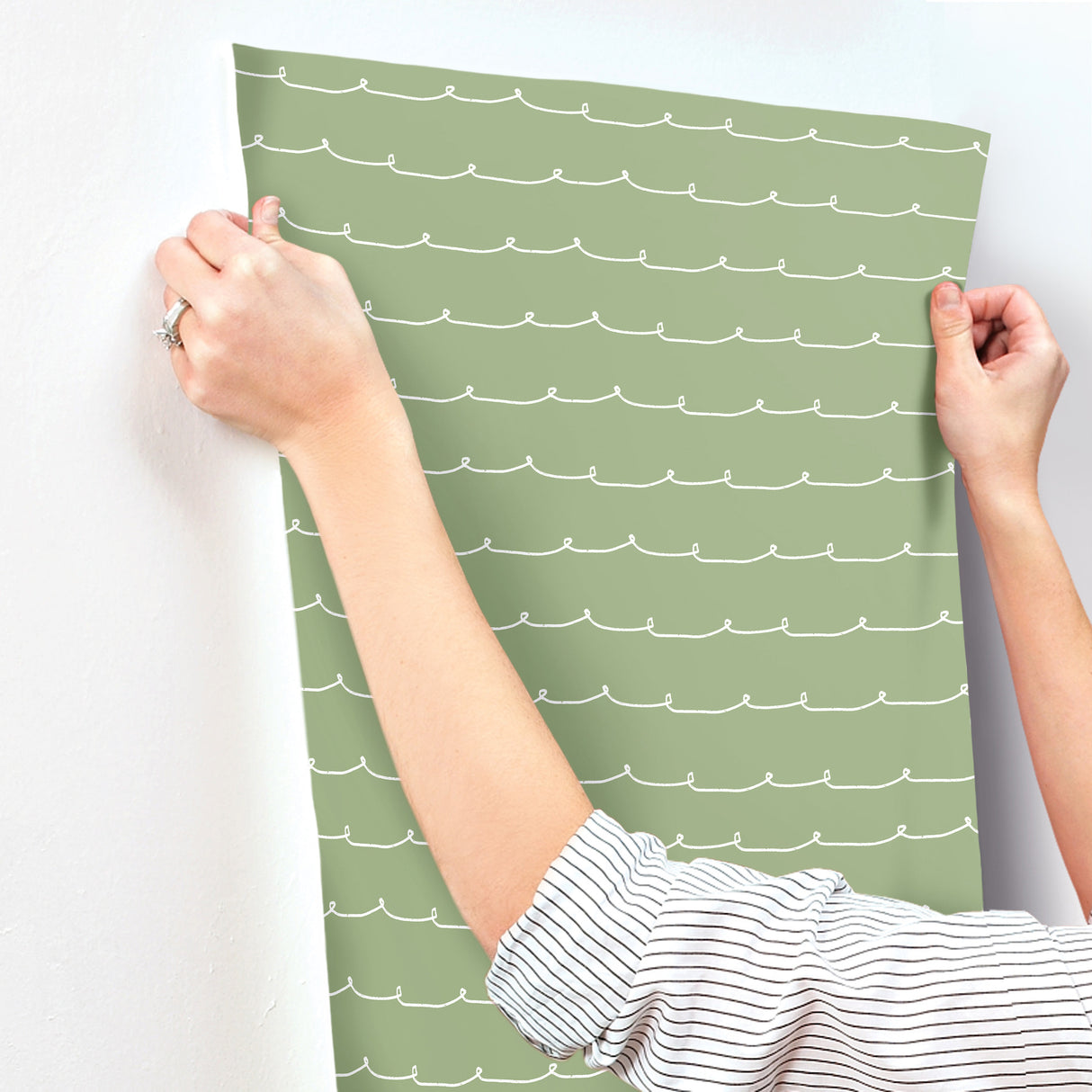 Wiggle Line Green by Advantage Stripe Wallpaper- Brewster Home Fashions 4203-27571
