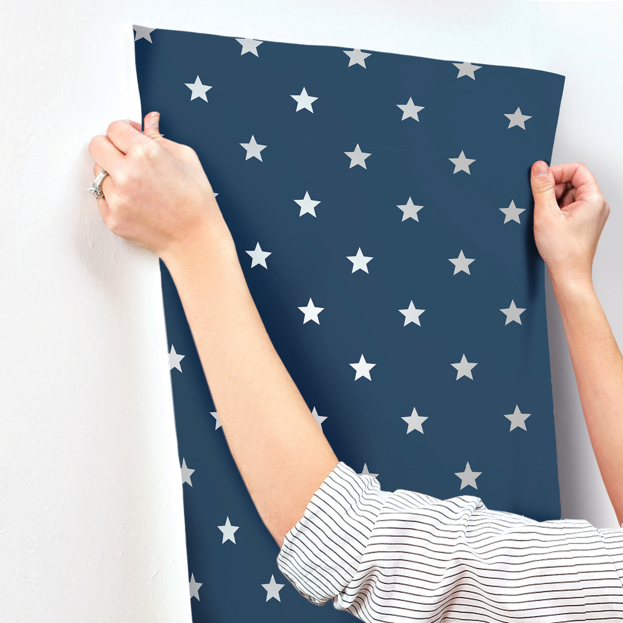 Starry Motif Dark Blue by Advantage Geometric Wallpaper – Brewster Home Fashions 4203-27584