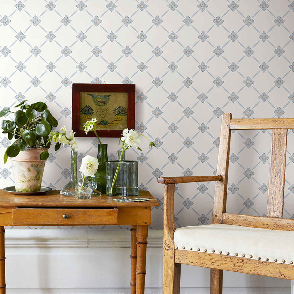 Linné Blue and Gold by Boråstapeter Rococo Floral Diamond Wallpaper – Schumacher 4506