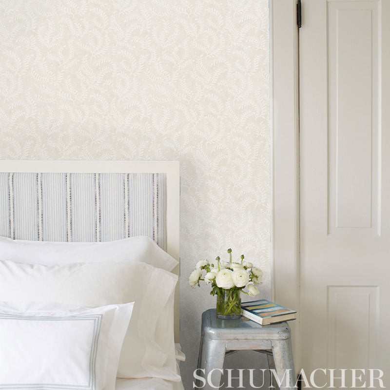 Etched Fern Leaf by Schumacher Leaf Green Botanical Wallpaper – Schumacher 5010381