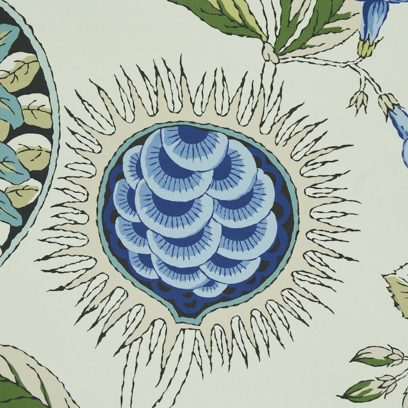 Roca Redonda Blue & Ivory by Schumacher Perennial Favorites Digital Print Wallpaper – Schumacher 5011620