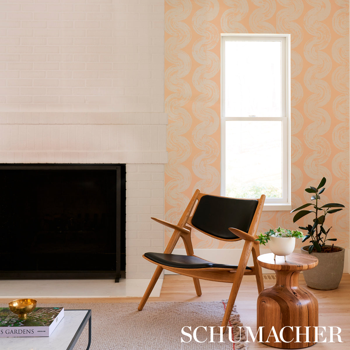 1975 Light Peach Curvilinear Stripe Wallpaper by Backdrop – Schumacher 5013673SAM