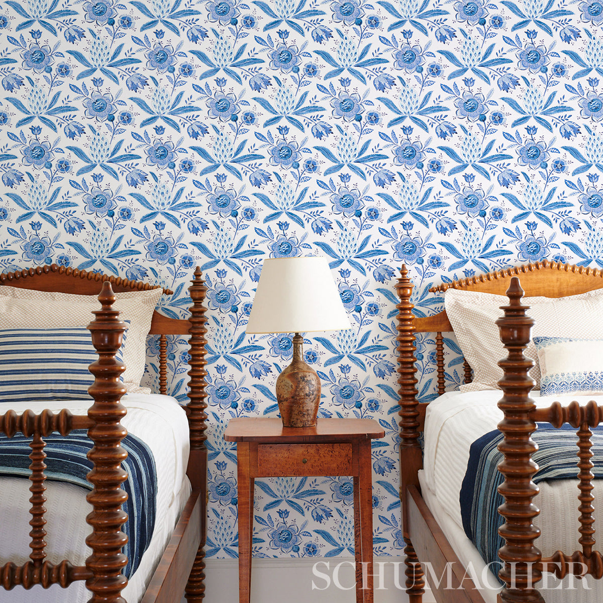 Lafayette Botanical Cornflower by Schumacher Williamsburg Collection Blue Floral Wallpaper – Schumacher 5013750