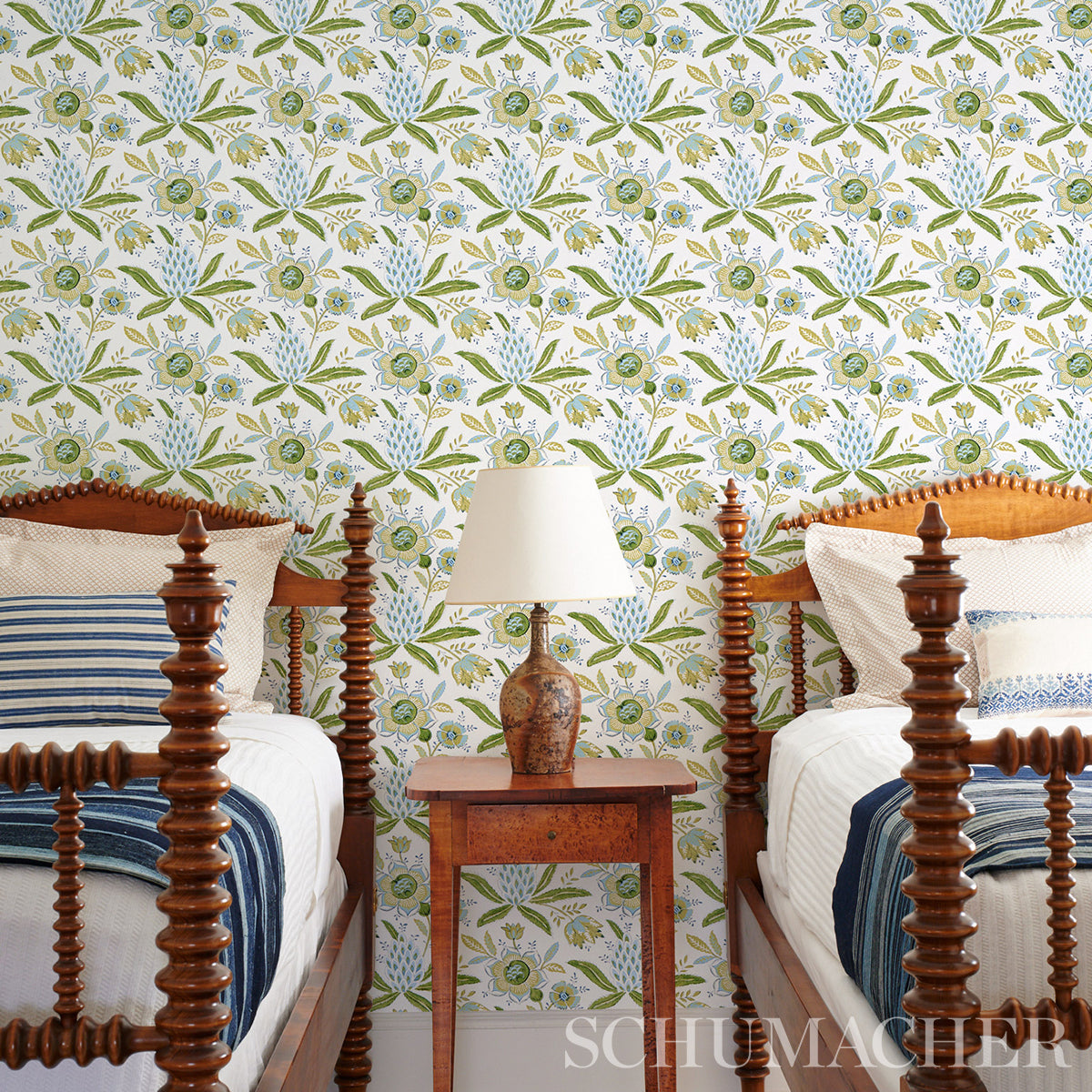 Lafayette Botanical Moss by Schumacher Williamsburg Collection Scenic Floral Wallpaper – Schumacher 5013751