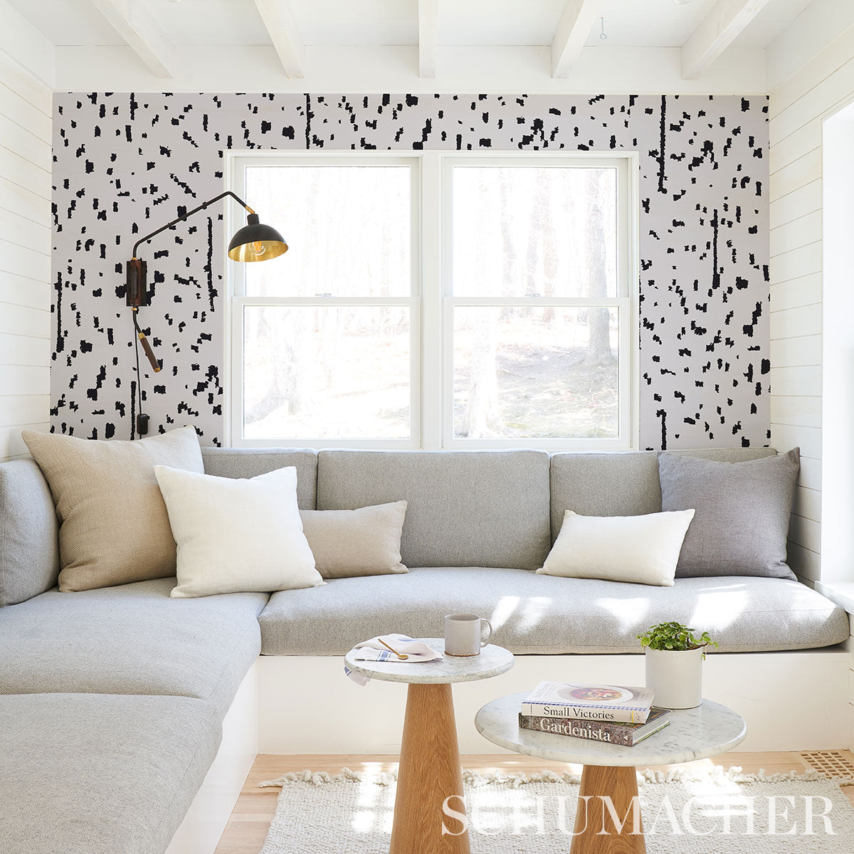 BESPOTTED Black & White by Schumacher Abstract Wallpaper – Schumacher 5013911