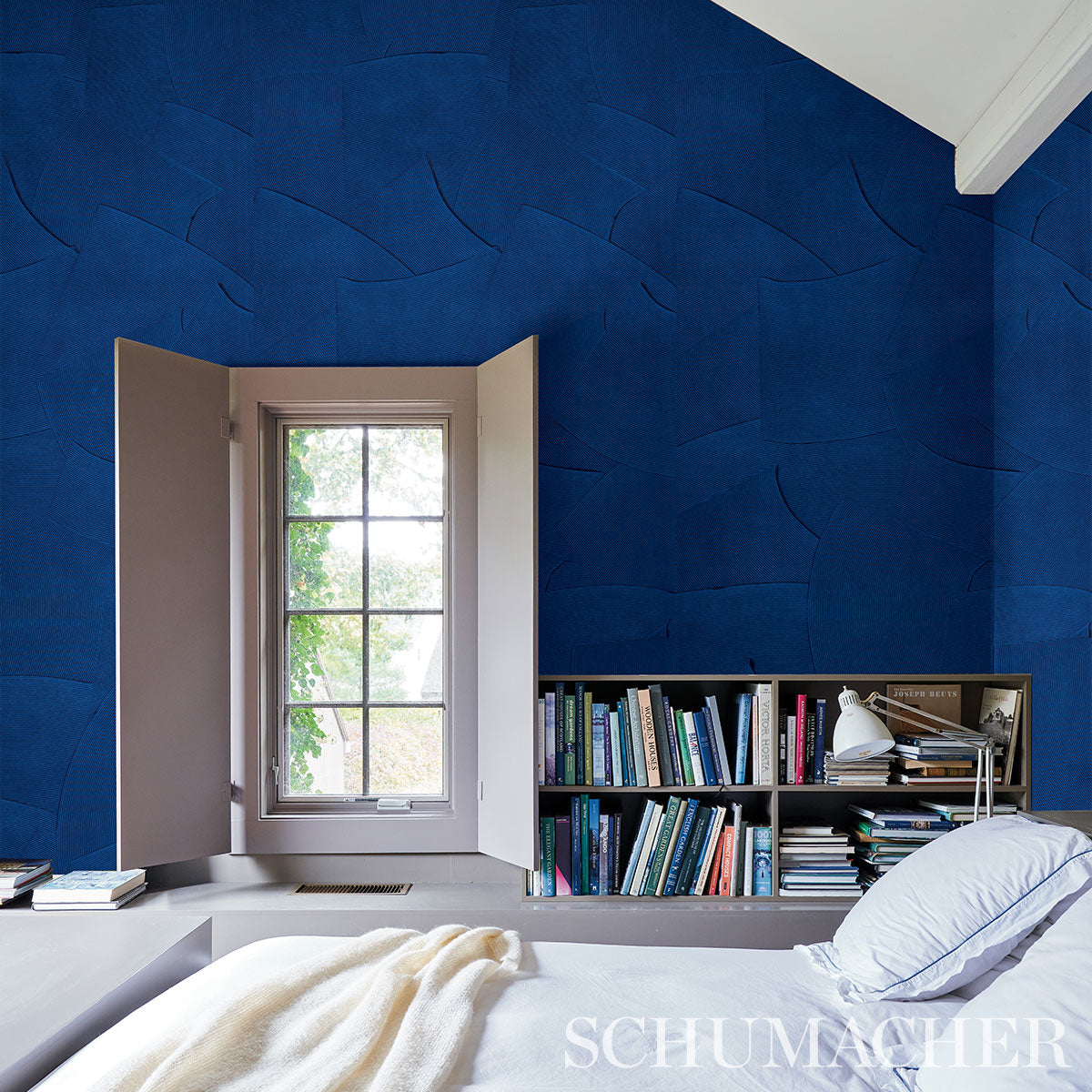Hand-Combed Plaster Yves Blue by David Kaihoi Handcrafted Wallcovering – Schumacher 5013950