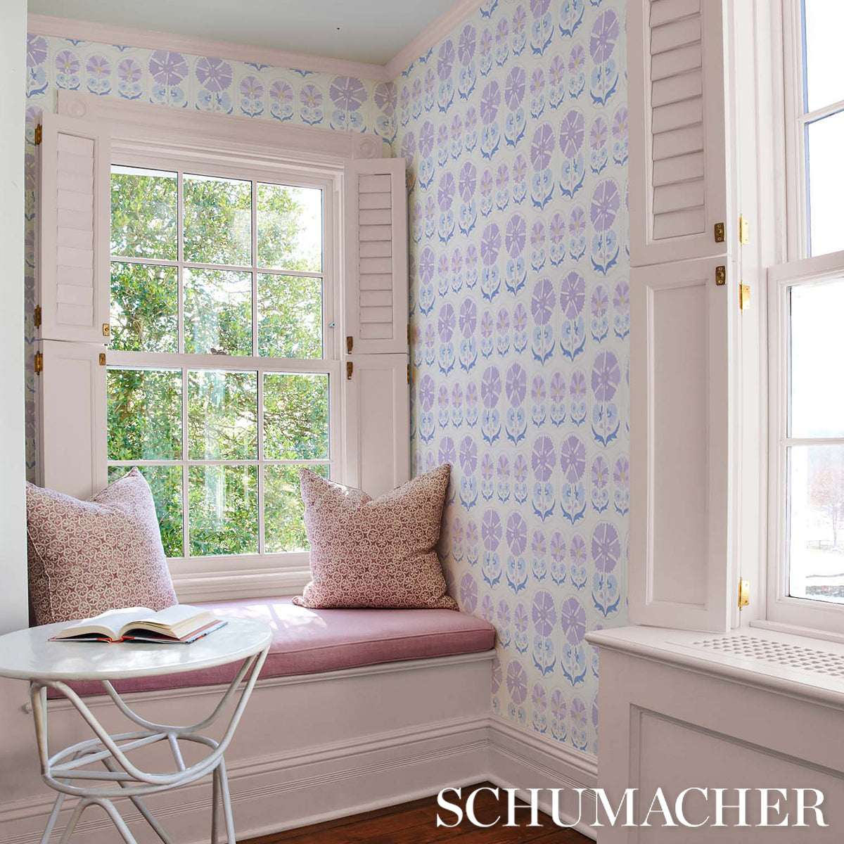 Anjuna Floral Lilac by Schumacher Bohemia Collection Wallpaper – Schumacher 5014111