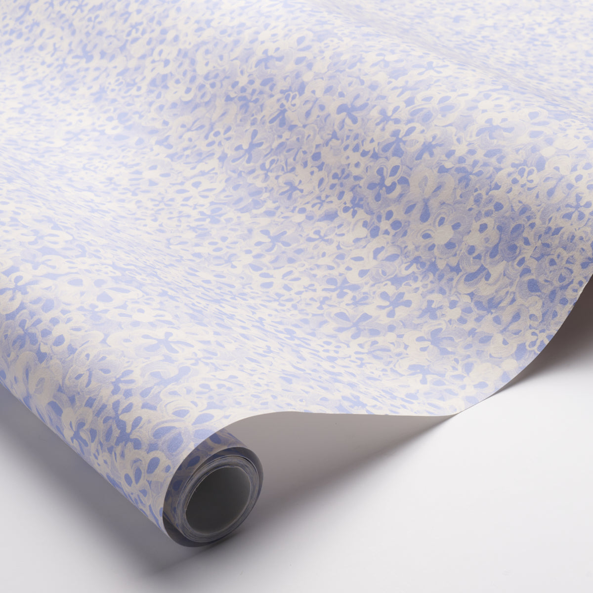 Superbloom Cornflower by Schumacher Backdrop Collection Floral Wallpaper – Schumacher 5014200