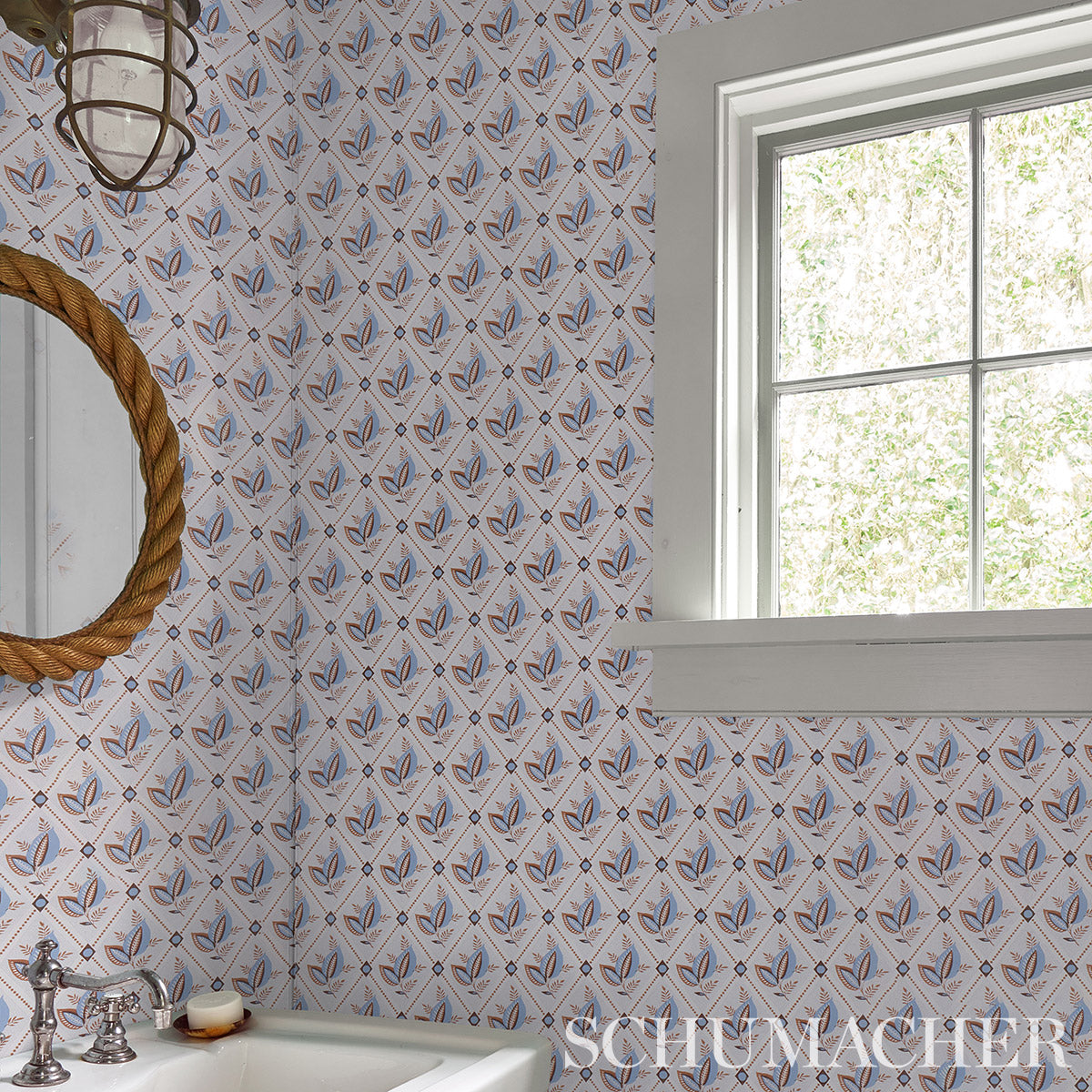 Basile Trellis Delft & Sepia by Schumacher Small-Scale Geometric Lattice Wallpaper – Schumacher 5014232