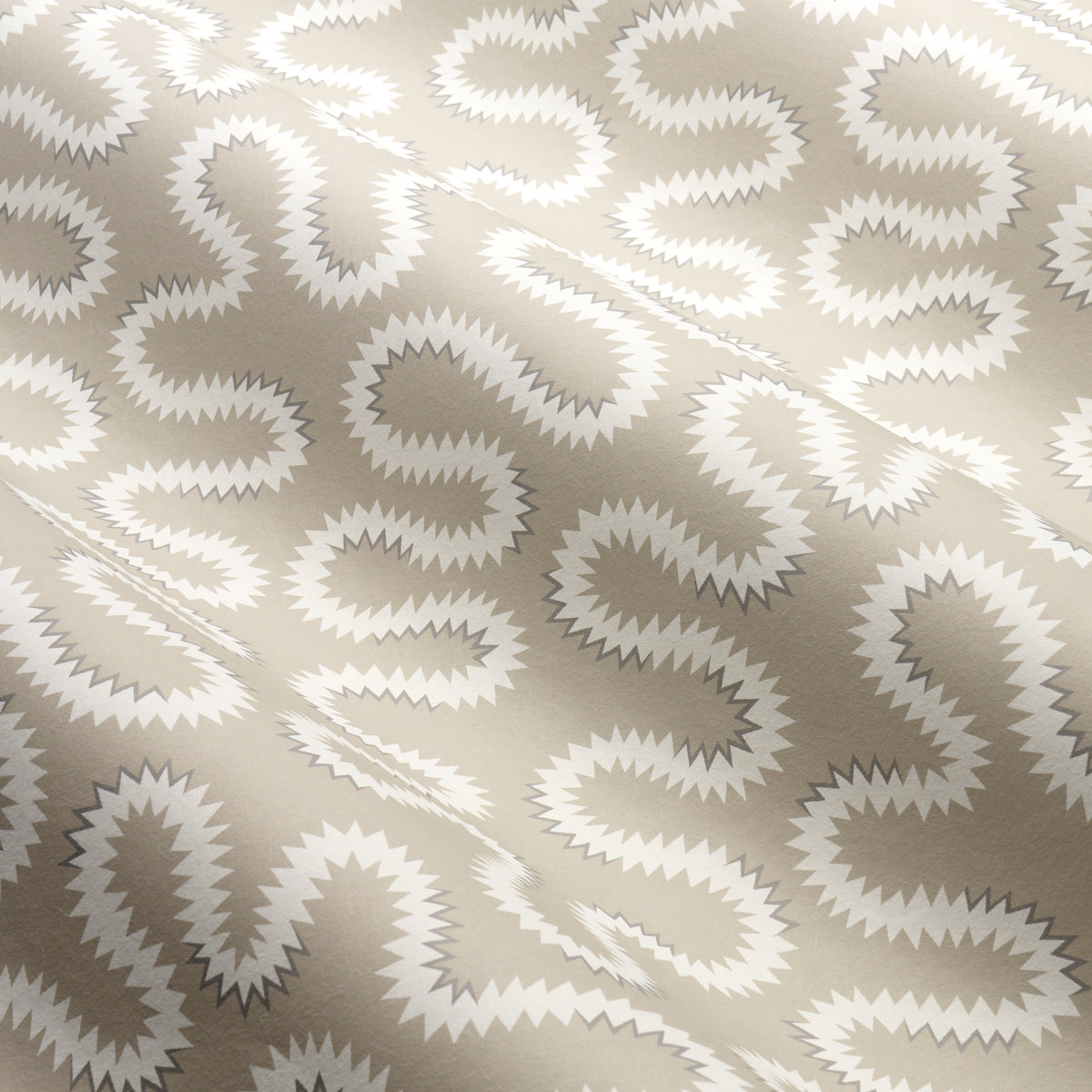 Zoelie Natural by Schumacher Modern Vermicelli Motif Wallpaper – Schumacher 5014240